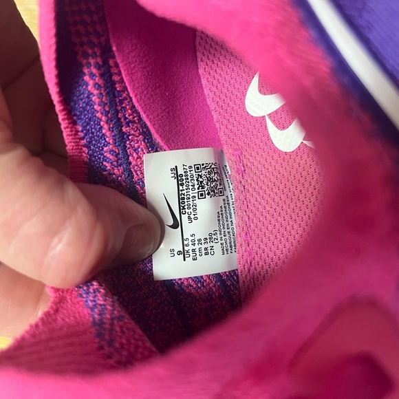 Nike Epic React Size 9 - Picture 12 of 14